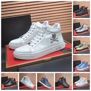 Scarpe plein con lacci ad alto taglio di lusso di lusso classico classico di alta qualità in pelle di alta qualità Casuali Colore PP Skulls Modello Sneaker sport traspiranti Squadre 38-44