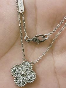 2024 Классические четыре ожерелья Clover Clover подвески Yidian YD Красное ожерелье для женщин 925 серебряное серебро 18 -километровое нефритовое золото.