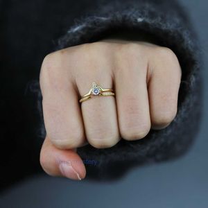 Proste luksusowe pierścienie palców złoto kolor mikroporodowy iskrzący biały sześcienna cyrkonia CZ Zestaw 2 szt.