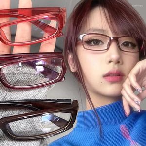 Occhiali da sole 2024 occhiali quadrati kroean harajuku in cornice donne senza trucco da uomo anti-blu contrastanti graziosi decorativi