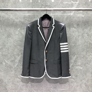 Erkek Suit Blazers Erkekler İşi Formal Takım Tasarımcısı Dört Bar Beyaz Sınır ve Altın Toka