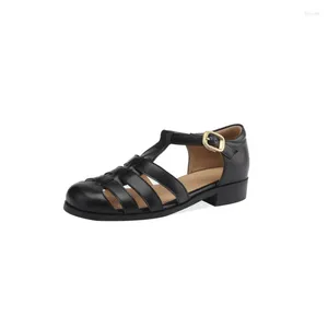 Buty swobodne francuskie 2024 Summer retro okrągły głowica płaska skórzana Baotou Baotou miękki dół mody rzymski sandały żeńskie 32-48 HG160-9
