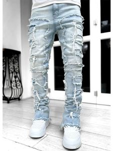Mens Creative Tassels Decoration Straight Fit Jeans Casual Medium Stretch Street Style Denim Pants för alla säsonger 240417