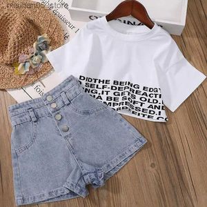 Kleidung Sets New Childrens und Mädchen Kleidungsstückset Summer Girl Crop Top T-Shirt+Denim Shorts 2 Stücke Teenager Baby 4 5 7 10 12 Q240425