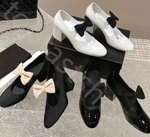 Mary Jane Bow Schuhe für Frauen Luxusmarken Lederpumpen Plattform Paris Vintage High Heels Frau Perlen Kette Dicke Heeled Schuhe Outdoor Freizeitschuhe