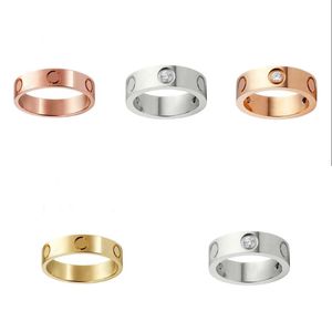 Ring Designer Vintage Ring Trendy Love Ring Diamonds Coppia Amante Nuovo classico in acciaio di titanio di alta qualità Classico popolare dono ad anello Gold Lady Holiday Gift ZH218 B4