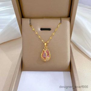 Pendant Necklaces Micro Inlaid Zircon Flower Tulip Pendant Stainless Steel Necklaces for Women Fashion Girls Elegant Pink Crystal Fashion Jewelry