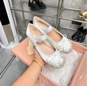 Balettlägenheter designer skor kvinnors tofflor svartbrun rödrosa vit elastisk ballerina skor satin ballerina mary jane skor