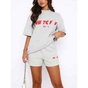 Kvinnors träningsdräkter White Foxs Designer Summer Fashion Versatile T Shirt Woman Foxx Set Tracksuit English Letters Tshirt Stylish Sportswear Shirts 946