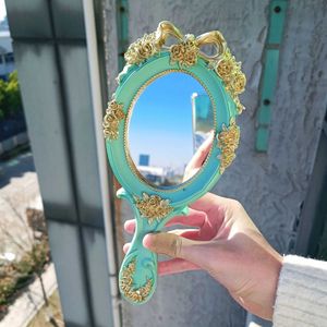 Mirrors Retro Handheld Mirror European Style Vintage Makeup Vanity Hand Mirror Spa Salon Cosmetic Compact Mirror Desktop Makeup Tools