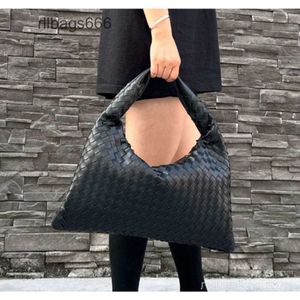 Soft Underarm Large Large Shoulder Hand-held Leather Bags Designer New Wrist Bag Vbottega Handbags Luxury Women Woven Hop Lace Capacity Purse Single Totes ZDW5