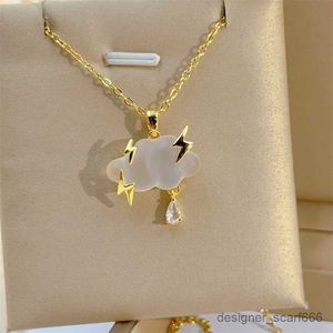 Pendant Necklaces Fashion European and American White Cute Cloud Necklace Classic Retro Charm Lightning Design Stainless Steel Clavicle Chain