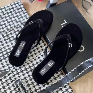 2024 럭셔리 디자이너 여성 슬리퍼 샌들 신발 슬라이드 여름 패션 넓은 플랫 플립 플롭, 2 C 클래식 프린트 레터 샌들 크기 35-42