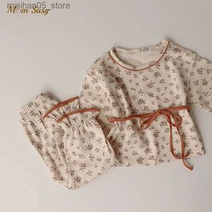 Kleidungssets Baby Girl Boy Pure Baumwollblumen-Pyjama Kleidung Set 2pcs Säugling Kleinkind Langarm Nachtwäsche Bodysuit Anzug 1-5y Q240425