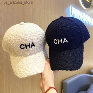 Capas de bola de bola inverno grosso e quente chapéu de beisebol de beisebol feminino letra esportiva embrionário caminhão cashmere botão gorros papai chapéu q240425