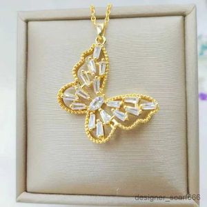 Pendant Necklaces European and American Fashion Colorful Butterfly Necklace Classic White Versatile Clavicle Chain Pendant bbb