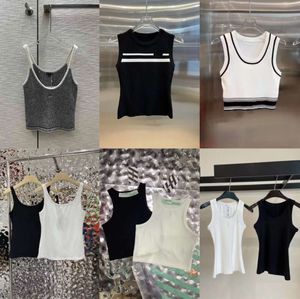 Tanques femininas de moda Camis Anagrama-bordada de algodão brechas de tanques de tanques de tanques shorts nylon yoga traje esportivo esportivo esportes de fitness mini roupas tops fiess roupas 00 00