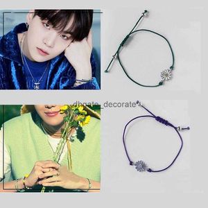 Charm Bracelets KPOP SungChan Adjustable Daisy Flower Pendant Bracelet Fashion Rope Chain Accessories Couples Hand Decoration Gift M58