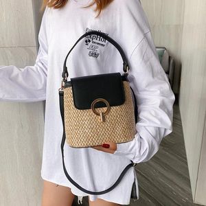 Omuz çantaları Kadın çanta moda kovası üst kulp sıralı yaz bayanlar rattan saman gündelik crossbody kadın