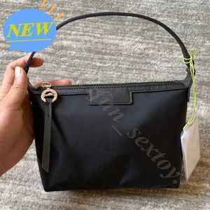 Axila no varejo atacado 95% de cor pequena 2024 bolsa mulher sólida super saco a oxford borsa pano mini quadrado quente portátil um ombro transversal tsr0