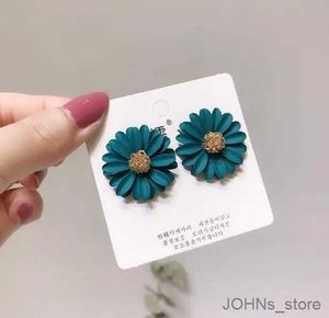 Dangle Chandelier 2019 New Korean Cute Metal Flower Stud Earrings For Women Girl Fashion Big Sweet Earring Summer Daisy Jewelry Femme Brincos