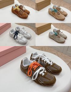 Ny designer löparskor mocka sneakers män kvinnor vandring sko vit kanel klassisk utomhus casual sneaker 530 co-märke