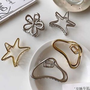 Clamps YHJ New Metal Alloy Hair Claws Clips Minimal Design Stars Clouds Flowers Crab Claw Clip Hair Accessories for Women Girls Y240425