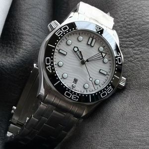 Против заводских высококачественных часов 210.30.42.20.04.001 Watch Fine Steel Case Steam Black Ceramic Bezel White Dial 8800 Автоматическое механическое движение 42 мм