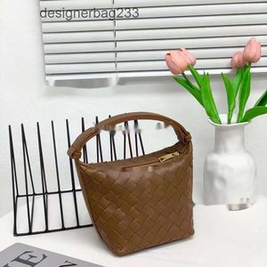 Повседневная боттег Venet Bag Designer Lady Bags Lunch Box Woven Вечер Wallace Tote 2024 New Underarm Women