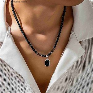 Pendant Necklaces Black beads square pendant necklace mens fashion accessories necklace 2023 fashion jewelry mens gift decoration Q240426