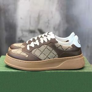 Luxury Designer Shoes Men's and Women's Casual Shoes Sportskor kalvskinn Lågtop läder högkvalitativa fabrikskor storlekar 35-45 NYA