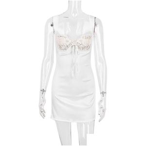 Grundläggande casual klänningar Elegant elegant satin Mini Kvinnor Gästcocktailparty Outfits Bröst spetsar POLDED EN LINE VIT KLÄNNING DROPELEVERING A DH839