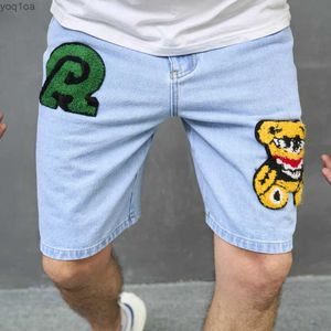 Men's Jeans Summer mens fashionable and personalized embroidered denim shorts mens slim fit five point pants high-quality casual beach jeans and shortsL2404