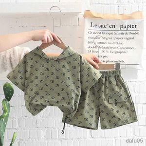 Set di abbigliamento 2022 Summer Toddler Boys Girls Set di vestiti per neonati Casualmente Stampa per lettere T-shirt con cappuccio +Shorts Kids Cashion Abbigliamento