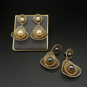 Neu übertriebener Ohrring Vintage Hollow Gold Faden Shell Perle Ohrringe Designer Schmuck Set Fashion X377