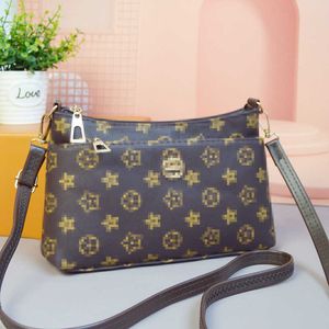 Nischendesignertasche 2024 Frühlings-/Sommer Neue Textur und Atmosphäre Mütter Tasche mittleren Alters mit Einzelumhängern kleiner Kreuzkörper Damenbeutel 8