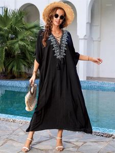 Abiti taglie forti 2024 Estate ricami estivi neri vintage kaftans a v-scollo a v-sinep-up Women Waslee House Dress Q1583