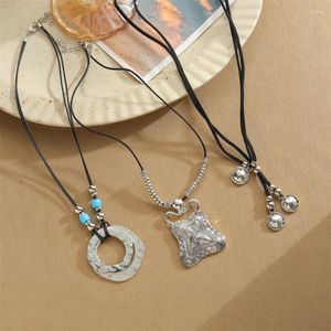 Ketten verkaufen Urlaubsstil Retro Geometrische Legierung Anhänger Halskette Nische Internet Prominente Strand Choker Colarbone Kette