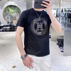 Erkek Tişörtler Tasarımcı Kısa Kollu Erkekler Yaz İnce Sıcak Matkap Yarım T-Shirt Moda Trendi Yuvarlak Boyun İnce Fit Net Kırmızı Ruh Guy B3O8