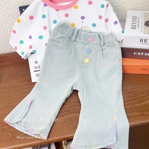 Calça calças calças de jeans garotas 2024 Verão fino de estilo coreano macio de estilo sino de baixo moda moda casual menina sólida