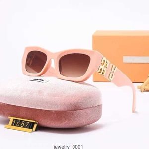 Designer Women Oversized Mens Sunglasses Ladie Designers Miui Lunette Soleil Mui Sun Glasses Optional Sonnenbrillen Gafas De Sol with Box L9CX