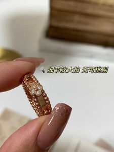 Berühmte Designerringe für Liebhaber hoher goldener Ring breit und schmal 18k Rosenblütenlicht mit gemeinsamem Vanly