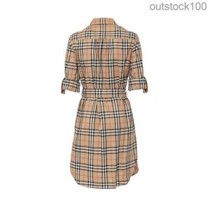 Oryginalny 1to1 Buurberlyes Designer Ubrania modne damskie szachownicze koronkowe sukienka koszuli w talii 8024585 Wysokiej jakości sukienka w kratę z oryginalnym logo