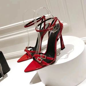 Patent Deri Stiletto Sandalet Rhinestone Süslenmiş toka ayak bileği kayışı süper yüksek kadın ayakkabıları 110mm kadınlar yaz lüks tasarımcılar ayakkabı 0877