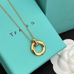 Luxury Brand Pendant Necklace Gold Plated Designer Charm Simple Style Long Chain Jewelry Womens New Wedding Birthday Gift with Box 8M2D