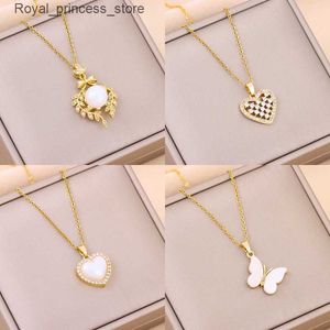 Pendant Necklaces New Design Sense Light Luxury Pendant Necklace Suitable for Womens Fashion Stainless Steel Womens Jewelry Womens Necklace Accessories Q240426