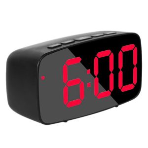 Klockor Smart Digital Alarm Clock Bedside, Red LED Travel USB Desk Clock med 12/24 timmar Datumtemperatur Snooze för sovrummet, svart