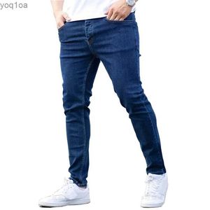 الجينز للرجال جديد مرنة جينز ضيقة أزياء عارضة ضئيلة النحافة سراويل رجالي سراويل أبيض أسود اللون الأزرق ملابس العلامة التجارية الحجم 27-36L2404