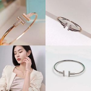 Classic 2024 Brand Letter T Bangle Bracelet Stainless Steel Jewelry for Women Giftq7 Original Quality