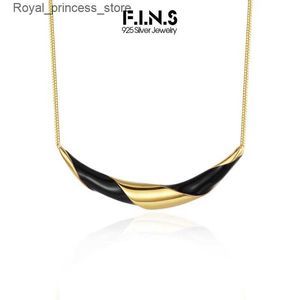 Pendant Necklaces F. I.N.S Minimalist S925 Sterling Silver Black Enamel Necklace Arc Color Collision Clavik Chain Fashion Exquisite Jewelry Q240426